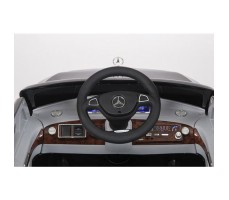 фото руля и передней панели электромобиля Barty Mercedes-Benz S600 AMG Black