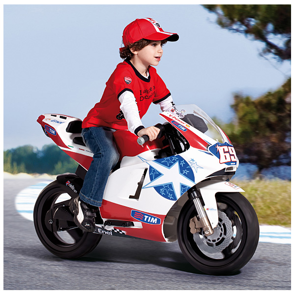 Детский Мотоцикл На Площадке Стоковые Фотографии | FreeImages