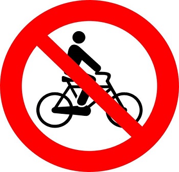 Знак запрещающий ездить на електровелосипеде